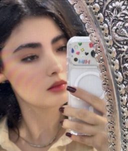 مهدیس صادقی